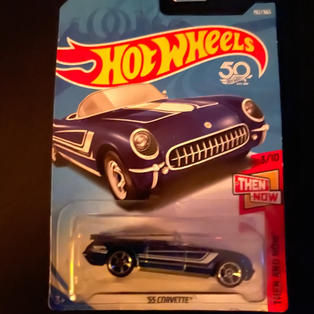 Hot Wheels ‘55 Corvette convertible